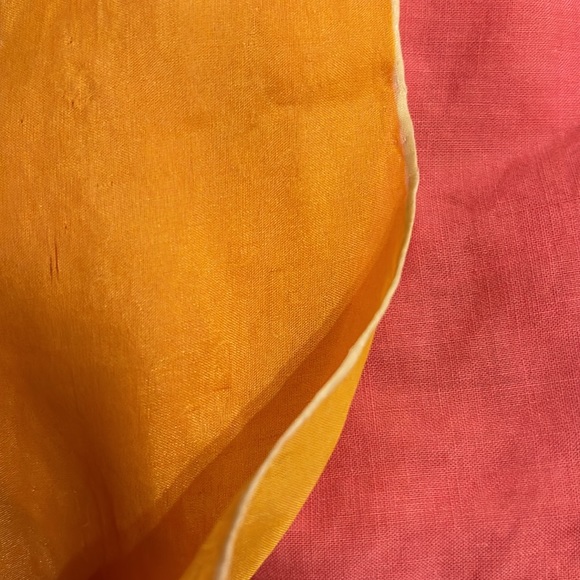 Vintage “Miss Pat” rolled edge silk blend made in Japan rose floral design scarf - Picture 7 of 11